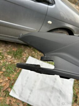 Honda PCX125 plast nášlapu pravý - 3