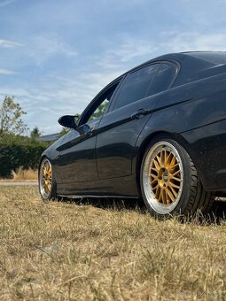 BMW E90 - 3