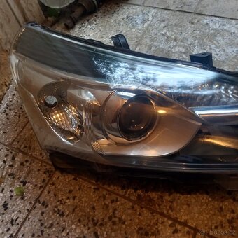 Toyota verso prave predni svetlo - 3