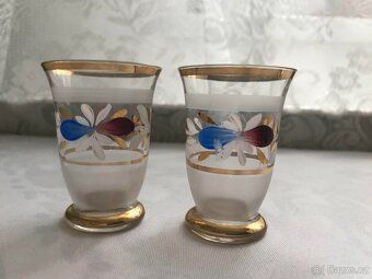 Starožitná karafa a duální skleničky ručně malované - 3