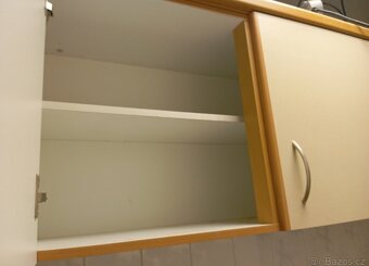 Kuchyňská linka se dřezem a policemi - 3