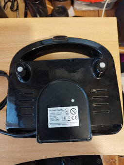 Toustovač Russell Hobbs - 3