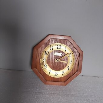 Nástěnné hodiny Wiemar a JVD - 3