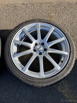 225/40 r18 - 3
