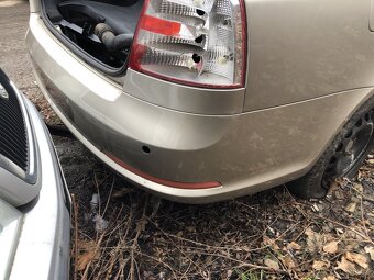Škoda Octavie 2 , zlata barva , náhradní dily - 3