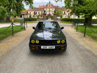 BMW E30 324td - 3