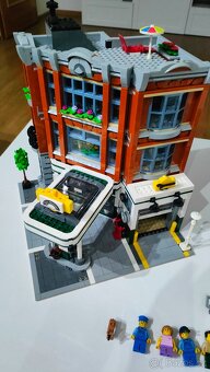 Lego 10264 - Corner garage - 3
