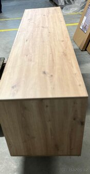 Prodám velký tv stolek, š 193 cm x hloubka 50 cm x výška 56 - 3