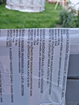 schůdky k bazenu 0,91/1,07M - 3