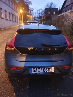 Volvo V40 D3 MOMENTUM 110kW - na opravu / ND - 3