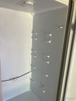 Lednice s mrazákem Beko - 3