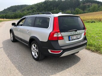 VOLVO XC70 2.4D 136KW 5-VÁLEC AUTOMAT 4x4 XENON - 3