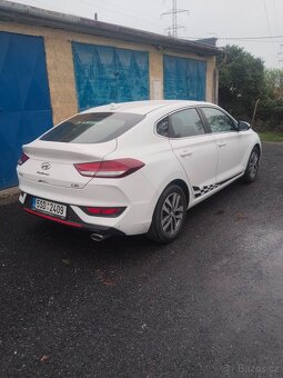 Hyundai i30, Fastback - 3