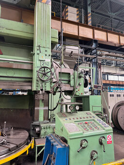 karusel dvoustojanový TOS SK 25 - 3