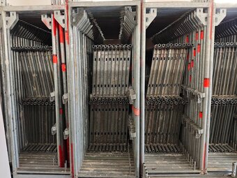 Lešení originál Layher Blitz 73 - zánovní stav - 3