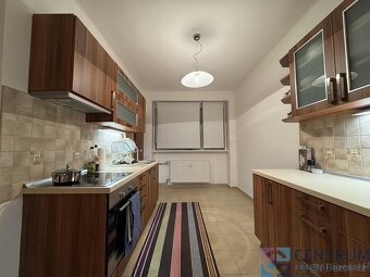 Pronájem bytu 1+1, 56 m2 - 3