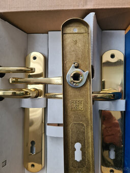 Dveřní śtítové kování zlaté 90mm - 3