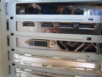 8GB DDR5 Sapphire Radeon RX 570 NITRO - 3