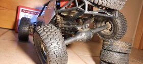 RC auto Vaterra Twin Hammers DT - 3
