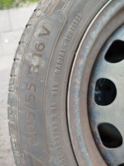 Pneu 205/55/16 - 3