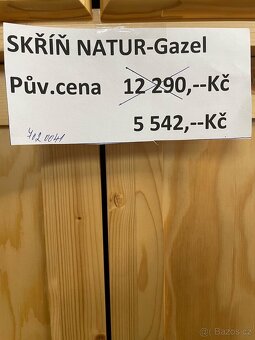 Smrková šatní skříň - 3