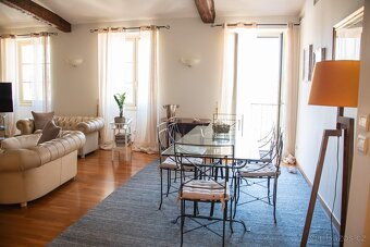 V centru Nice, Francie čeká na vás exkluzivní apartmán 4+1 - 3