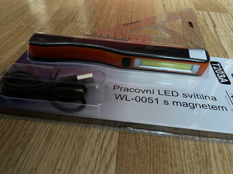 nepoužitá pracovní LED svítilna s magnetem, magnet - 3