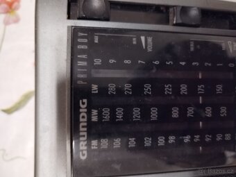 Rádio Grundig - 3