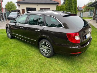Škoda Superb 2 Face 2015 2.0 TDi 125kW DSG Laurin a Klement - 3
