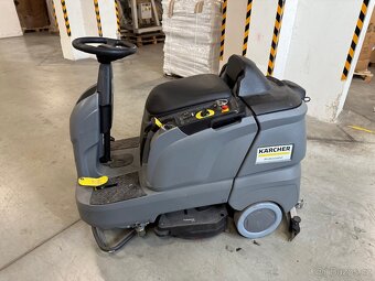 Podlahový mycí stroj Karcher B 90 R Classic - 3