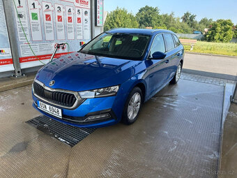 Škoda Octavia IV 2.0 TDi Auto na splátky bez registru - 3