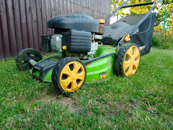 Sekačka benzínová s pojezdem Fieldmann - 3