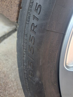 Alu kola 15" s pneu 195/55 R15 (letní) - Škoda Fabia 2 - 3