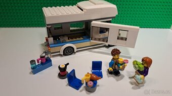 LEGO City 60283 Prázdninový karavan - 3