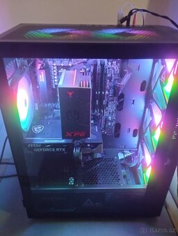 Dobrý herní počítač. 8 jader Ryzen 5700, RTX 5060 - 3