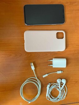 Apple iPhone 11 - 3