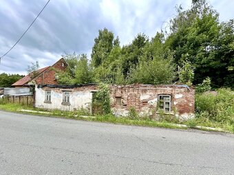 Zbořeniště domu - stavební parcela 3 km od města Červený Kos - 3