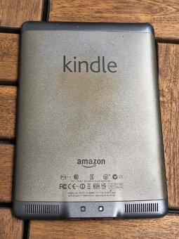 Čtečka knih Amazon Kindle 5.generace - 3