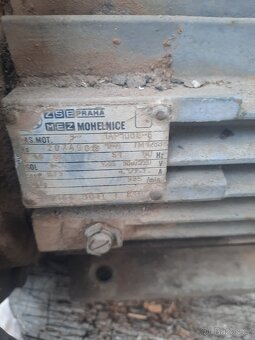 Elektromotor MEZ a Prerovske strojirny prevodovka - 3