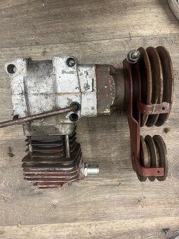 Kompresor UŘ-ll - 3