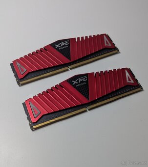 Paměti RAM DDR4 2x4 GB tj. 8GB 2400mhz cl16 - 3
