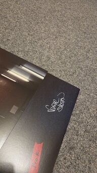 Viktor Sheen - Impostor Syndrom VINYL (2025) s podpisem - 3