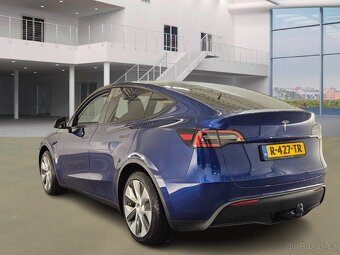 Tesla Model Y RWD (2022) – Deep Blue - 3