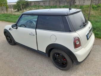 MINI one 1.4i r56 - 3