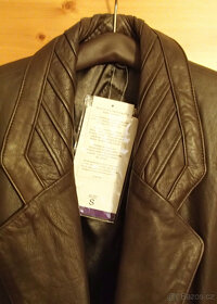 Kožený čokoládově hnědý dámský kabát - 3