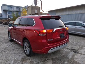 2021_MITSUBISHI OUTLANDER PHEV 4x4_528.000Kč netto_v ZÁRUKE_ - 3