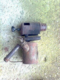 Letlampy - - 3