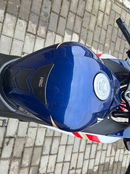 Honda CBR 250R - 3
