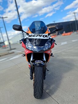 Honda CBR Fireblade 954 Repsol - 3