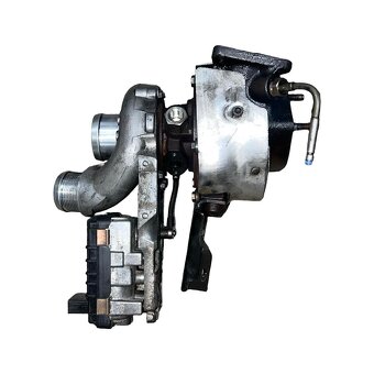 Turbo 057145873N 4.2TDI 250KW CCF CKD VW Touareg 7P 2014 - 3